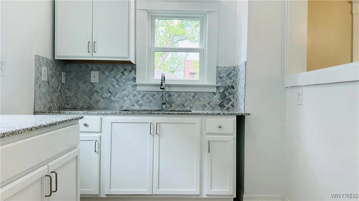 2960 Mckoon Avenue, Niagara Falls, New York 14305, Niagara Falls, New York 14305, 3 Bedrooms Bedrooms, 6 Rooms Rooms,1 BathroomBathrooms,Residential,For Sale,2960 Mckoon Avenue, Niagara Falls, New York 14305,B1623114