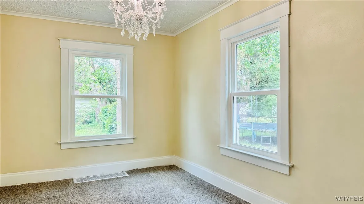 2960 Mckoon Avenue, Niagara Falls, New York 14305, Niagara Falls, New York 14305, 3 Bedrooms Bedrooms, 6 Rooms Rooms,1 BathroomBathrooms,Residential,For Sale,2960 Mckoon Avenue, Niagara Falls, New York 14305,B1623114