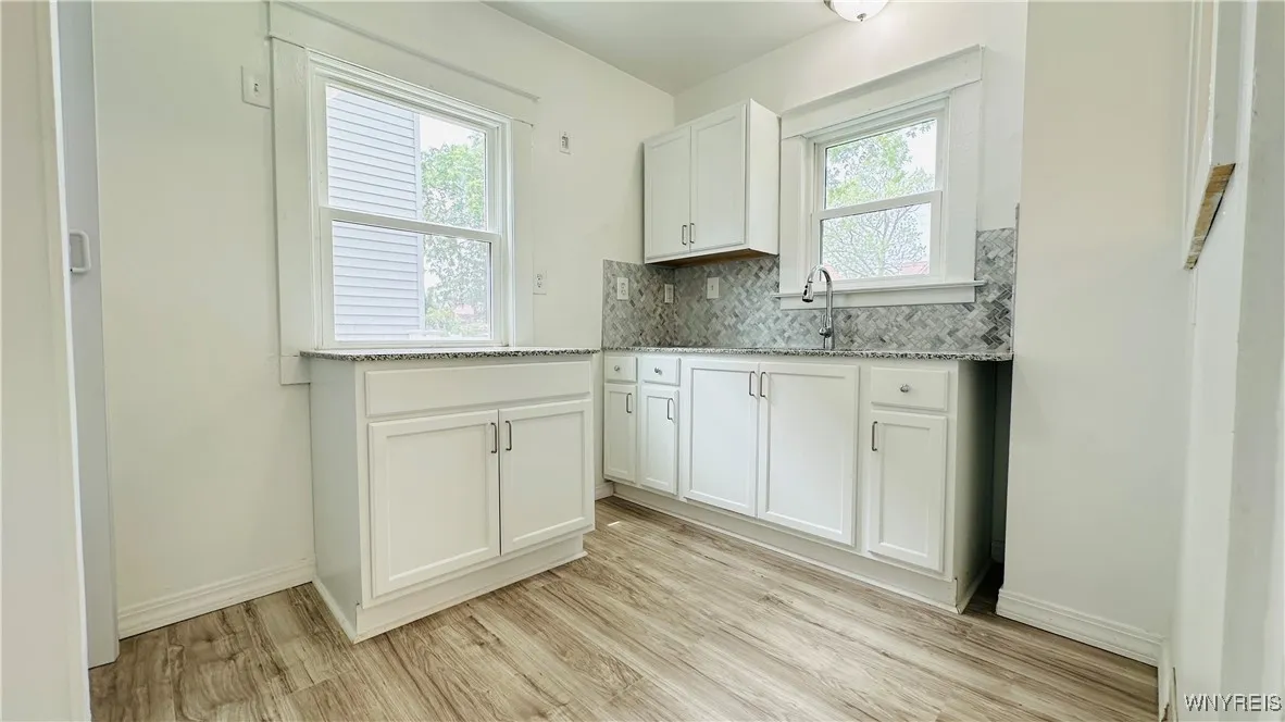 2960 Mckoon Avenue, Niagara Falls, New York 14305, Niagara Falls, New York 14305, 3 Bedrooms Bedrooms, 6 Rooms Rooms,1 BathroomBathrooms,Residential,For Sale,2960 Mckoon Avenue, Niagara Falls, New York 14305,B1623114