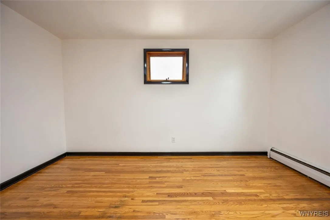 54 Brownell Street, Buffalo, New York 14212, Buffalo, New York 14212, 5 Bedrooms Bedrooms, 9 Rooms Rooms,1 BathroomBathrooms,Residential Lease,For Rent,54 Brownell Street, Buffalo, New York 14212,B1623139