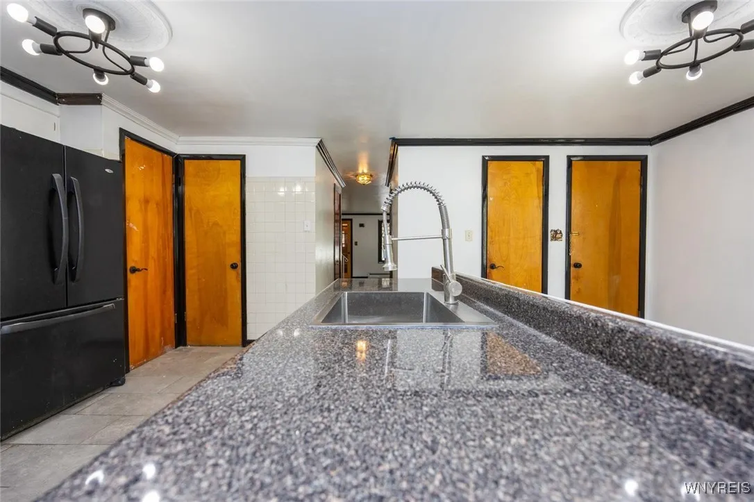 54 Brownell Street, Buffalo, New York 14212, Buffalo, New York 14212, 5 Bedrooms Bedrooms, 9 Rooms Rooms,1 BathroomBathrooms,Residential Lease,For Rent,54 Brownell Street, Buffalo, New York 14212,B1623139