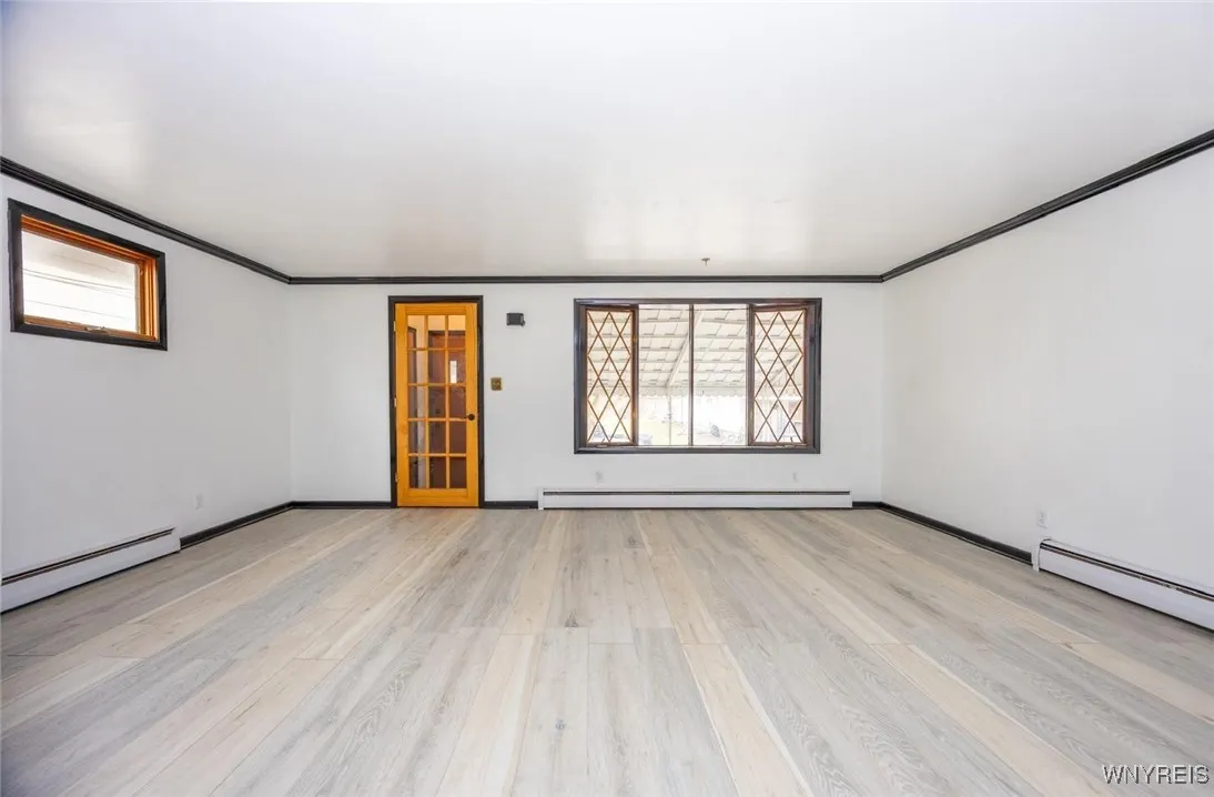 54 Brownell Street, Buffalo, New York 14212, Buffalo, New York 14212, 5 Bedrooms Bedrooms, 9 Rooms Rooms,1 BathroomBathrooms,Residential Lease,For Rent,54 Brownell Street, Buffalo, New York 14212,B1623139