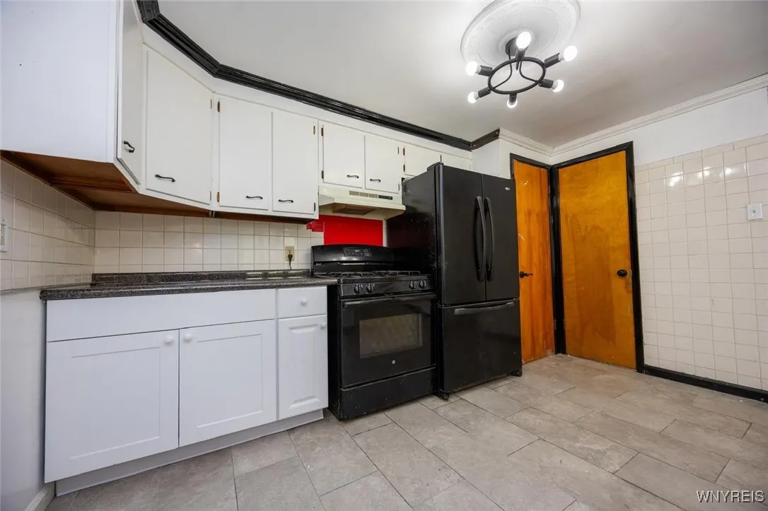 54 Brownell Street, Buffalo, New York 14212, Buffalo, New York 14212, 5 Bedrooms Bedrooms, 9 Rooms Rooms,1 BathroomBathrooms,Residential Lease,For Rent,54 Brownell Street, Buffalo, New York 14212,B1623139