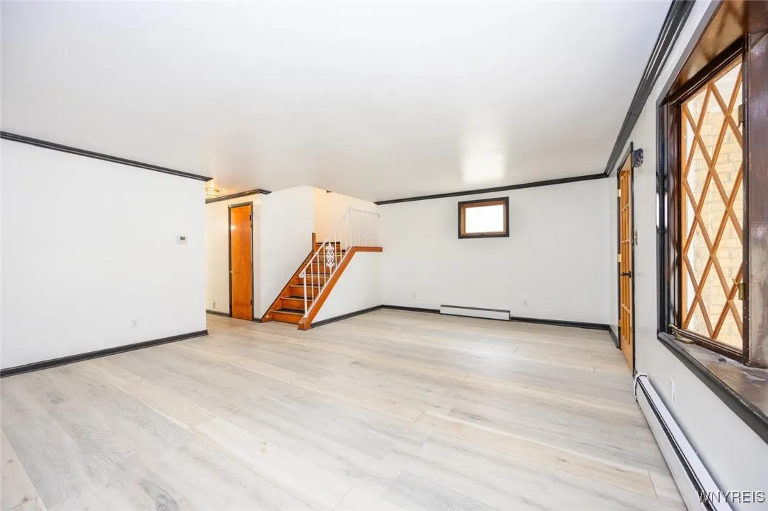 54 Brownell Street, Buffalo, New York 14212, Buffalo, New York 14212, 5 Bedrooms Bedrooms, 9 Rooms Rooms,1 BathroomBathrooms,Residential Lease,For Rent,54 Brownell Street, Buffalo, New York 14212,B1623139