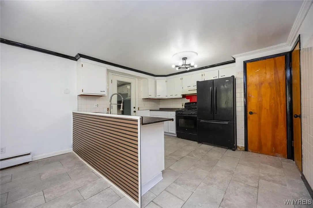 54 Brownell Street, Buffalo, New York 14212, Buffalo, New York 14212, 5 Bedrooms Bedrooms, 9 Rooms Rooms,1 BathroomBathrooms,Residential Lease,For Rent,54 Brownell Street, Buffalo, New York 14212,B1623139