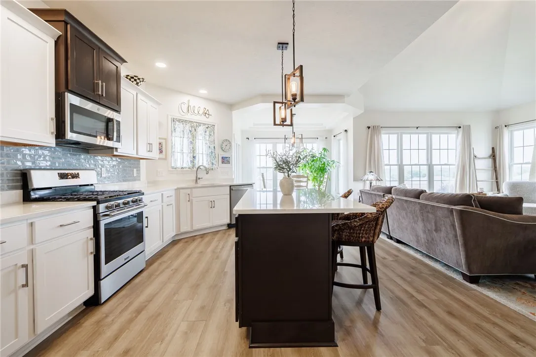 1085 Chapelhill Drive, Victor, New York 14564, Victor, New York 14564, 3 Bedrooms Bedrooms, 6 Rooms Rooms,3 BathroomsBathrooms,Residential,For Sale,1085 Chapelhill Drive, Victor, New York 14564,R1622749