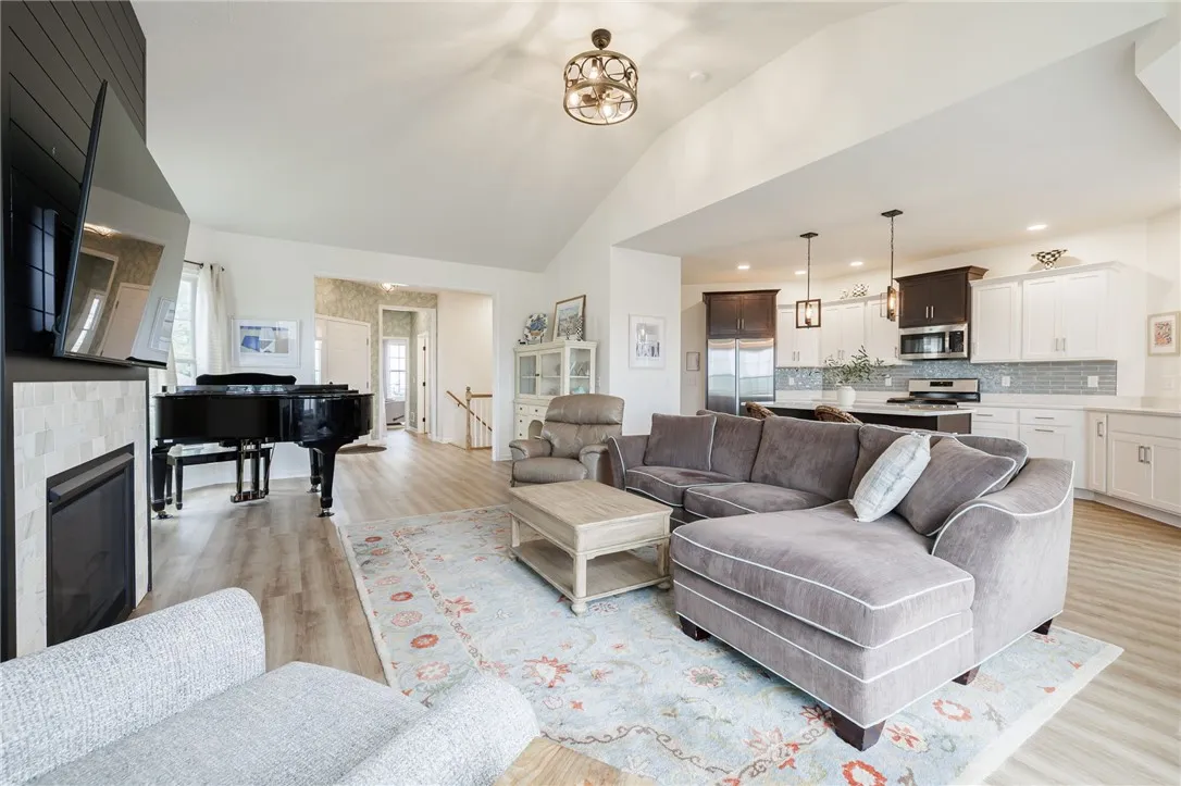 1085 Chapelhill Drive, Victor, New York 14564, Victor, New York 14564, 3 Bedrooms Bedrooms, 6 Rooms Rooms,3 BathroomsBathrooms,Residential,For Sale,1085 Chapelhill Drive, Victor, New York 14564,R1622749