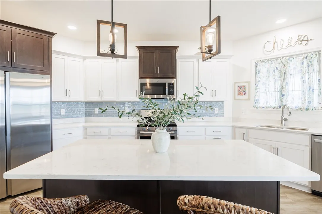 1085 Chapelhill Drive, Victor, New York 14564, Victor, New York 14564, 3 Bedrooms Bedrooms, 6 Rooms Rooms,3 BathroomsBathrooms,Residential,For Sale,1085 Chapelhill Drive, Victor, New York 14564,R1622749