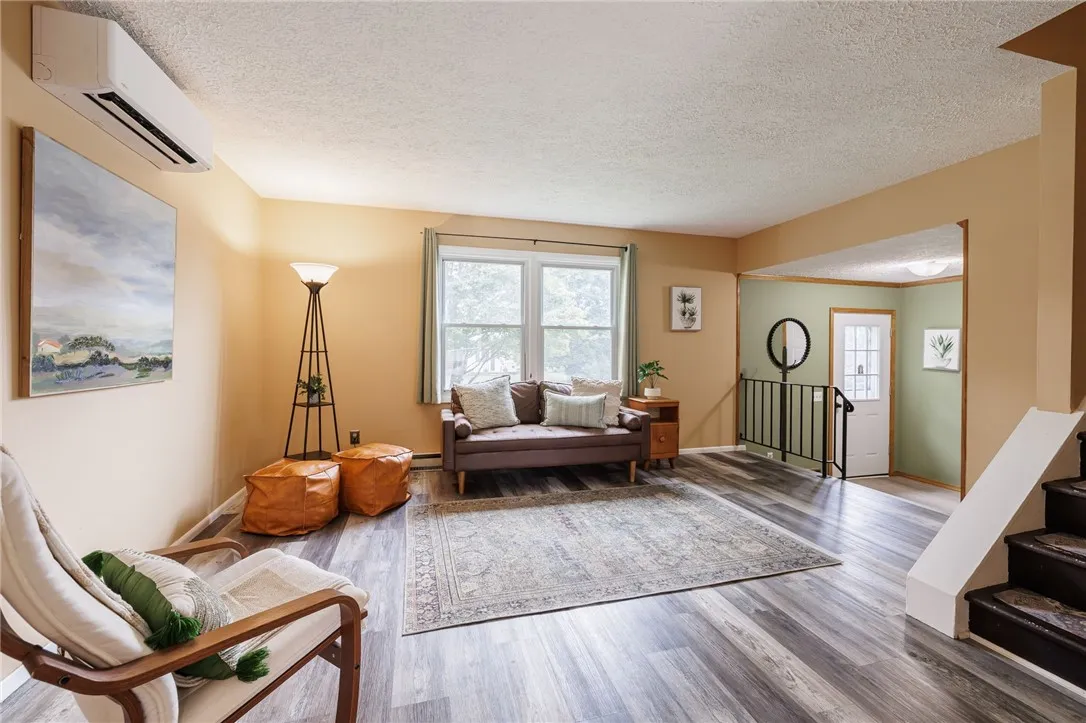 1600 Flaxen Drive, Farmington, New York 14425, Farmington, New York 14425, 3 Bedrooms Bedrooms, 5 Rooms Rooms,1 BathroomBathrooms,Residential,For Sale,1600 Flaxen Drive, Farmington, New York 14425,R1622286