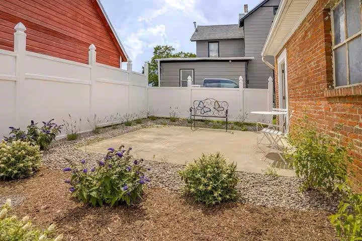 52 Genesee St Street, Geneva City, New York 14456, Geneva City, New York 14456, 2 Bedrooms Bedrooms, 5 Rooms Rooms,1 BathroomBathrooms,Residential Lease,For Rent,52 Genesee St Street, Geneva City, New York 14456,R1622580