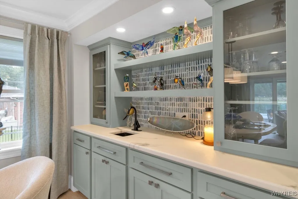 73 Woodview Drive, Orchard Park, New York 14127, Orchard Park, New York 14127, 3 Bedrooms Bedrooms, 10 Rooms Rooms,3 BathroomsBathrooms,Residential,For Sale,73 Woodview Drive, Orchard Park, New York 14127,B1622982