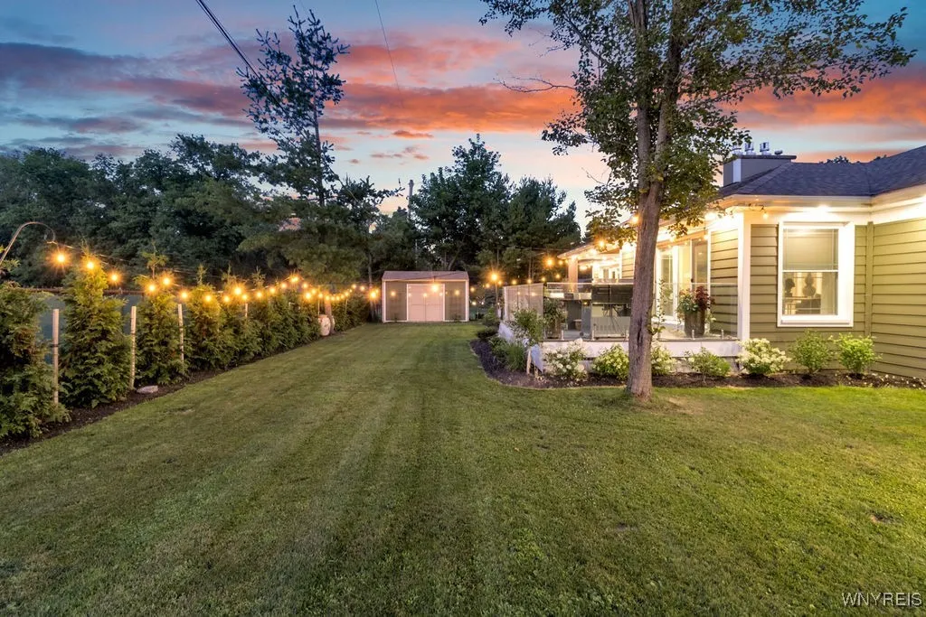 73 Woodview Drive, Orchard Park, New York 14127, Orchard Park, New York 14127, 3 Bedrooms Bedrooms, 10 Rooms Rooms,3 BathroomsBathrooms,Residential,For Sale,73 Woodview Drive, Orchard Park, New York 14127,B1622982