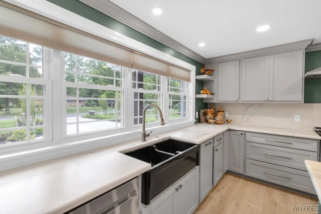 73 Woodview Drive, Orchard Park, New York 14127, Orchard Park, New York 14127, 3 Bedrooms Bedrooms, 10 Rooms Rooms,3 BathroomsBathrooms,Residential,For Sale,73 Woodview Drive, Orchard Park, New York 14127,B1622982