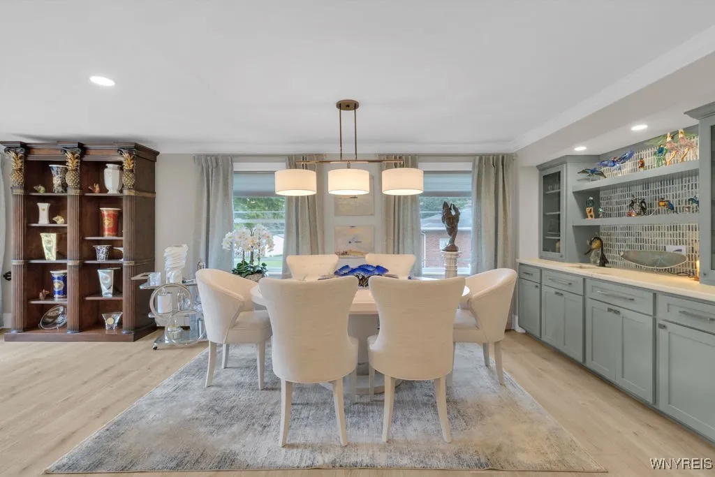 73 Woodview Drive, Orchard Park, New York 14127, Orchard Park, New York 14127, 3 Bedrooms Bedrooms, 10 Rooms Rooms,3 BathroomsBathrooms,Residential,For Sale,73 Woodview Drive, Orchard Park, New York 14127,B1622982