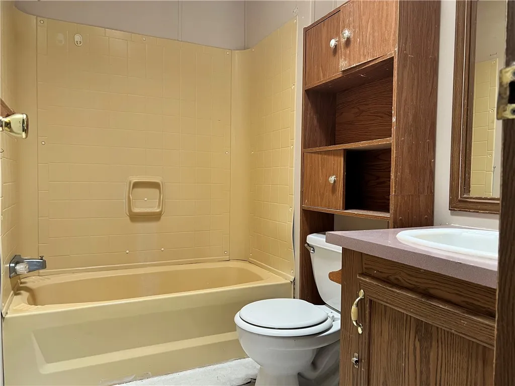 237 Crabapple, Hopewell, New York 14424, Hopewell, New York 14424, 3 Bedrooms Bedrooms, 6 Rooms Rooms,2 BathroomsBathrooms,Residential,Closed,237 Crabapple, Hopewell, New York 14424,0,R1623025
