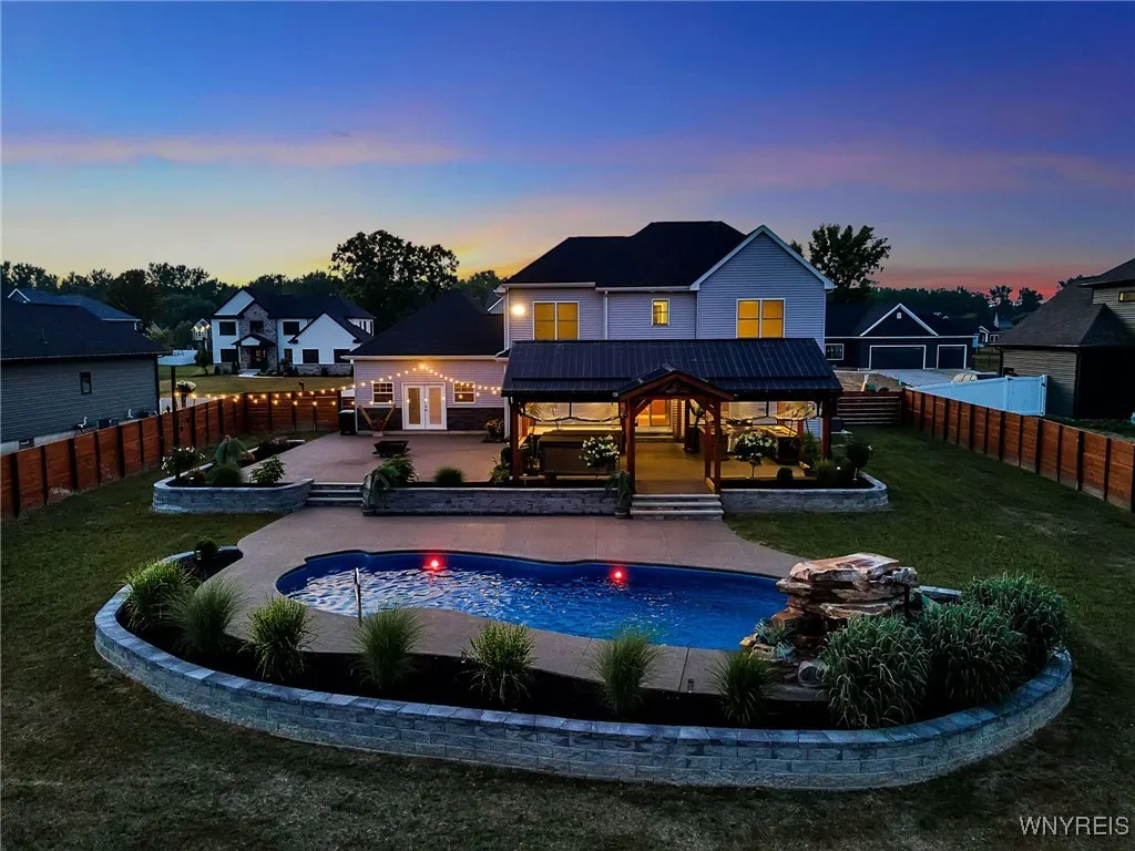 10 Wentworth Drive, Orchard Park, New York 14127, Orchard Park, New York 14127, 5 Bedrooms Bedrooms, 12 Rooms Rooms,2 BathroomsBathrooms,Residential,For Sale,10 Wentworth Drive, Orchard Park, New York 14127,B1623149
