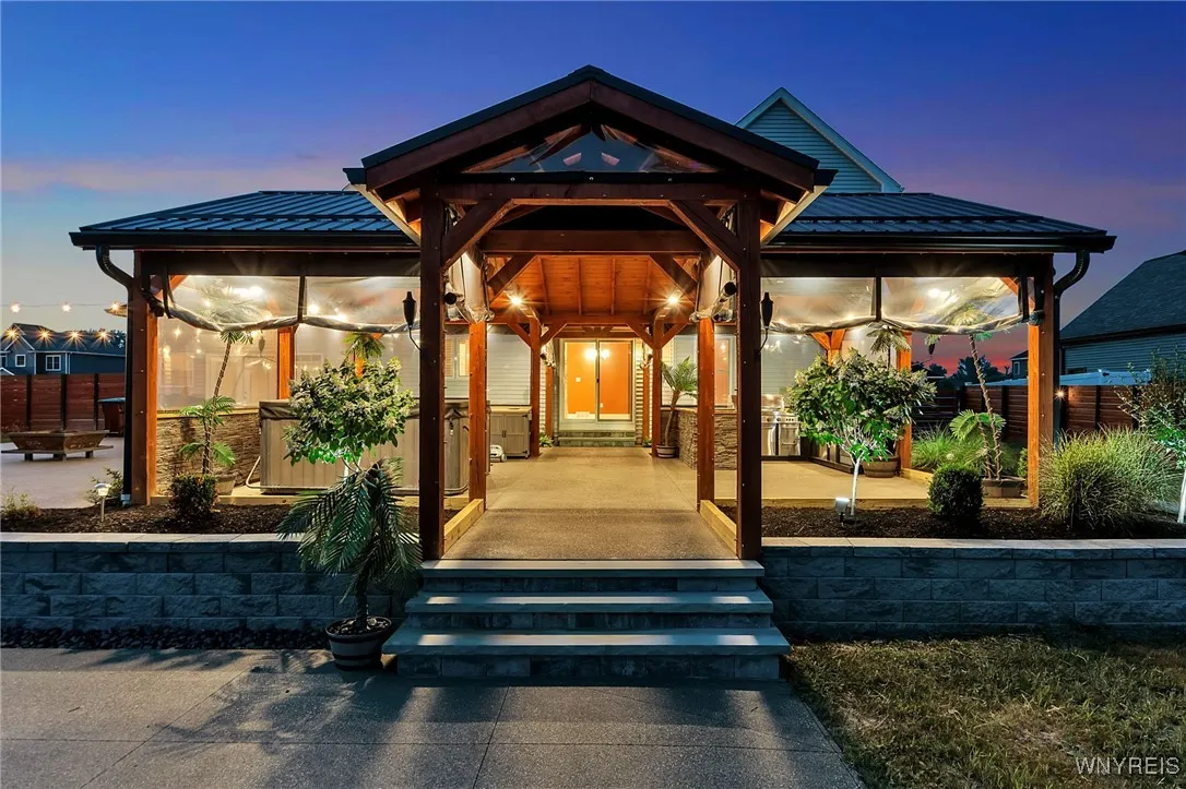 10 Wentworth Drive, Orchard Park, New York 14127, Orchard Park, New York 14127, 5 Bedrooms Bedrooms, 12 Rooms Rooms,2 BathroomsBathrooms,Residential,For Sale,10 Wentworth Drive, Orchard Park, New York 14127,B1623149