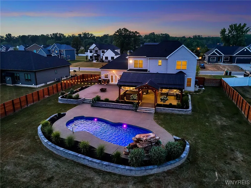 10 Wentworth Drive, Orchard Park, New York 14127, Orchard Park, New York 14127, 5 Bedrooms Bedrooms, 12 Rooms Rooms,2 BathroomsBathrooms,Residential,For Sale,10 Wentworth Drive, Orchard Park, New York 14127,B1623149