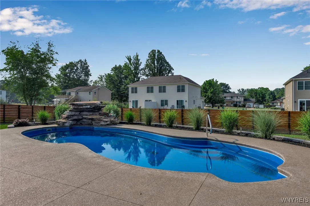 10 Wentworth Drive, Orchard Park, New York 14127, Orchard Park, New York 14127, 5 Bedrooms Bedrooms, 12 Rooms Rooms,2 BathroomsBathrooms,Residential,For Sale,10 Wentworth Drive, Orchard Park, New York 14127,B1623149