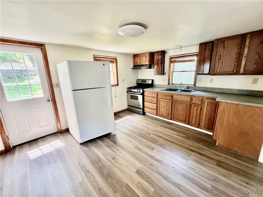 26 Varick Street, Oswego, New York 13126, Oswego, New York 13126, 4 Bedrooms Bedrooms, 11 Rooms Rooms,2 BathroomsBathrooms,Residential,Closed,26 Varick Street, Oswego, New York 13126,0,S1623192