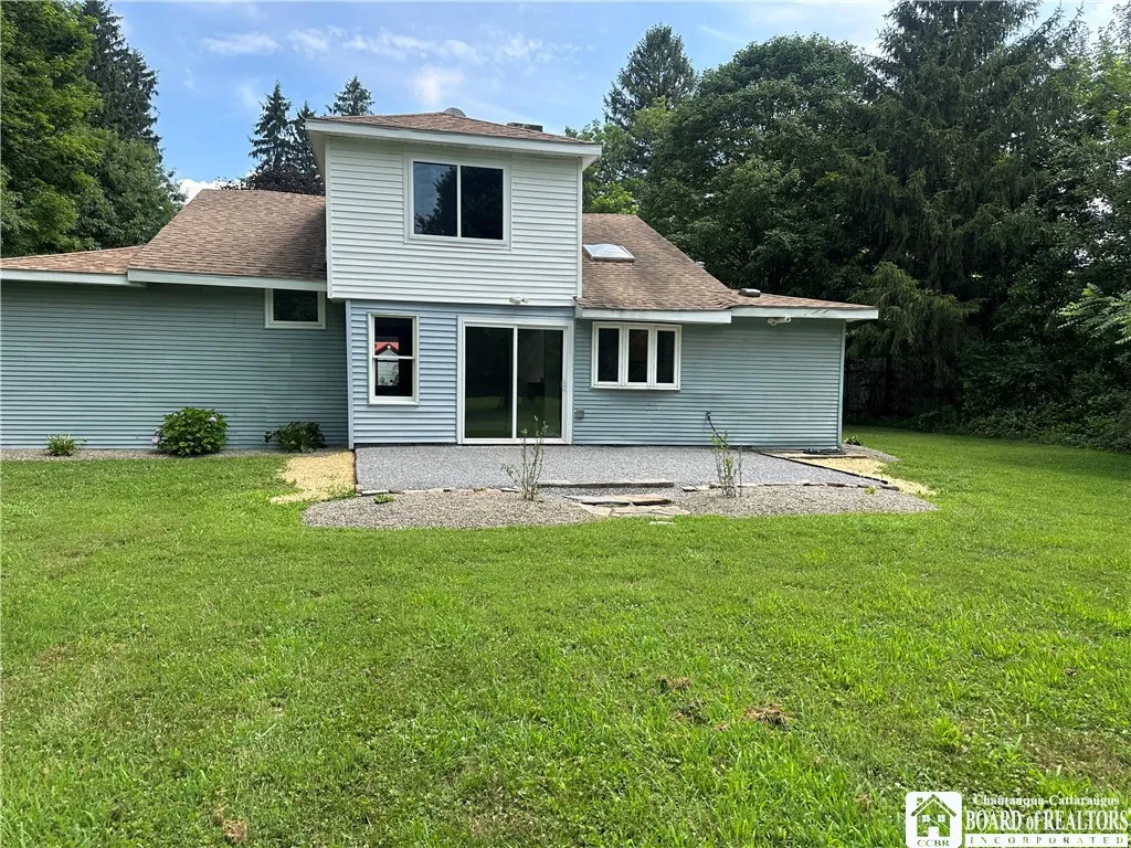 11973 Chestnut Street, Perrysburg, New York 14129, Perrysburg, New York 14129, 3 Bedrooms Bedrooms, 9 Rooms Rooms,1 BathroomBathrooms,Residential,Closed,11973 Chestnut Street, Perrysburg, New York 14129,0,R1623103