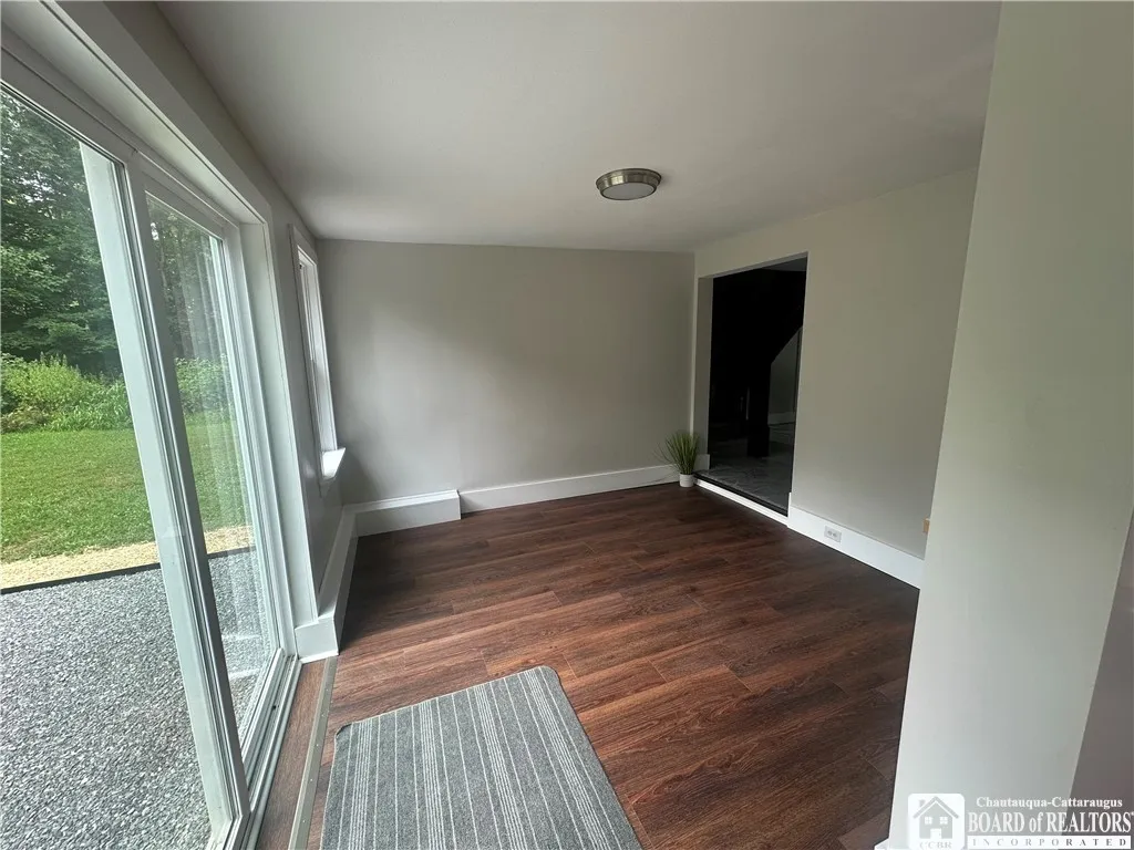 11973 Chestnut Street, Perrysburg, New York 14129, Perrysburg, New York 14129, 3 Bedrooms Bedrooms, 9 Rooms Rooms,1 BathroomBathrooms,Residential,Closed,11973 Chestnut Street, Perrysburg, New York 14129,0,R1623103