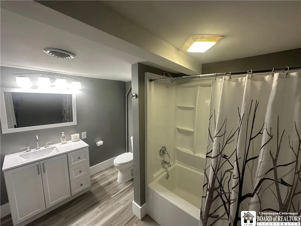 11973 Chestnut Street, Perrysburg, New York 14129, Perrysburg, New York 14129, 3 Bedrooms Bedrooms, 9 Rooms Rooms,1 BathroomBathrooms,Residential,Closed,11973 Chestnut Street, Perrysburg, New York 14129,0,R1623103