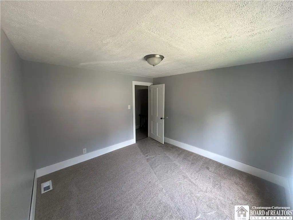 11973 Chestnut Street, Perrysburg, New York 14129, Perrysburg, New York 14129, 3 Bedrooms Bedrooms, 9 Rooms Rooms,1 BathroomBathrooms,Residential,Closed,11973 Chestnut Street, Perrysburg, New York 14129,0,R1623103