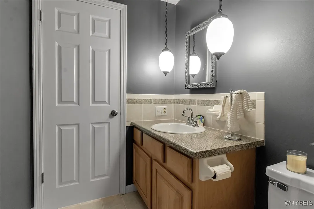 80 Groton Drive 4, Amherst, New York 14228, Amherst, New York 14228, 2 Bedrooms Bedrooms, 5 Rooms Rooms,1 BathroomBathrooms,Residential,For Sale,80 Groton Drive 4, Amherst, New York 14228,B1622595