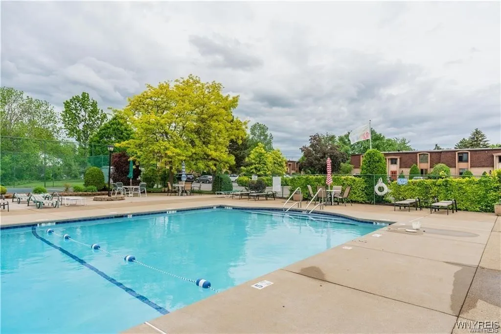 80 Groton Drive 4, Amherst, New York 14228, Amherst, New York 14228, 2 Bedrooms Bedrooms, 5 Rooms Rooms,1 BathroomBathrooms,Residential,For Sale,80 Groton Drive 4, Amherst, New York 14228,B1622595