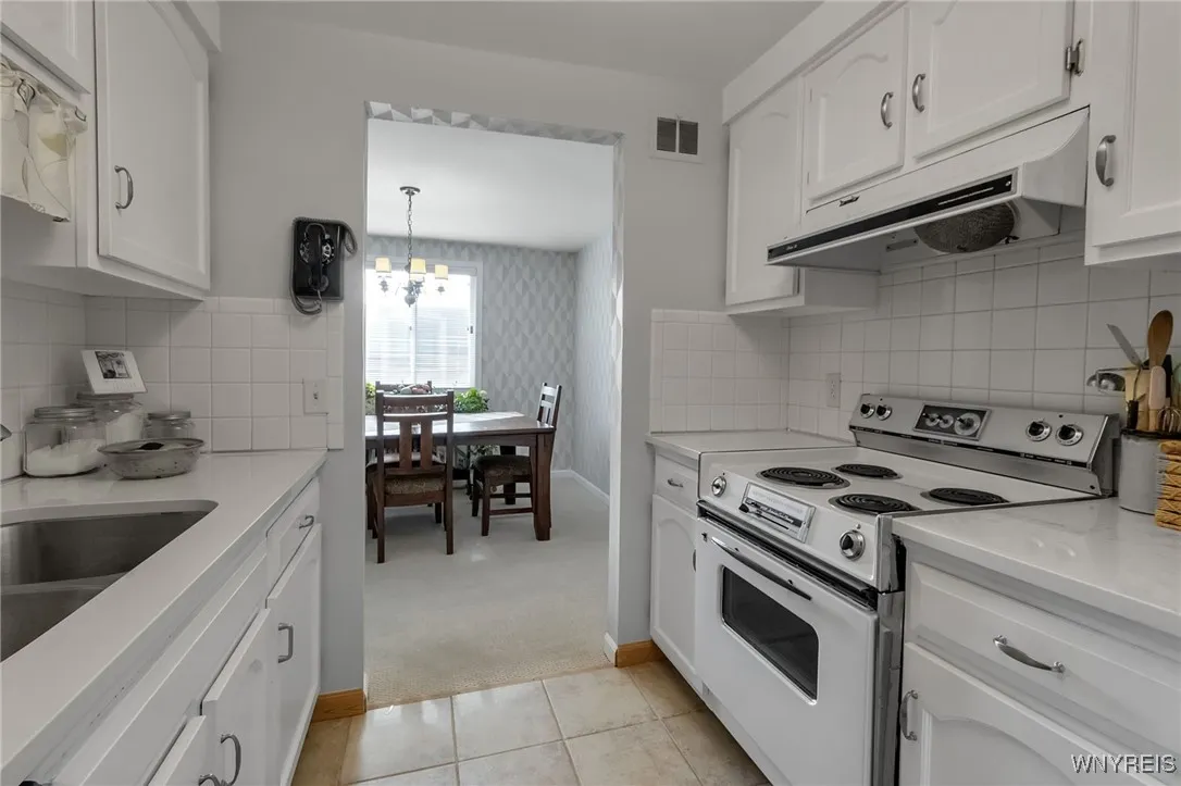 80 Groton Drive 4, Amherst, New York 14228, Amherst, New York 14228, 2 Bedrooms Bedrooms, 5 Rooms Rooms,1 BathroomBathrooms,Residential,For Sale,80 Groton Drive 4, Amherst, New York 14228,B1622595
