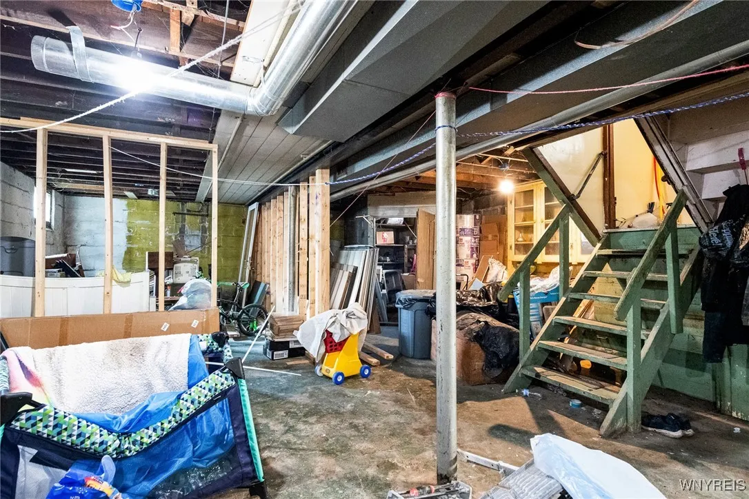 2527 Genesee Street, Cheektowaga, New York 14225, Cheektowaga, New York 14225, 6 Bedrooms Bedrooms, 10 Rooms Rooms,2 BathroomsBathrooms,Residential,For Sale,2527 Genesee Street, Cheektowaga, New York 14225,B1623209