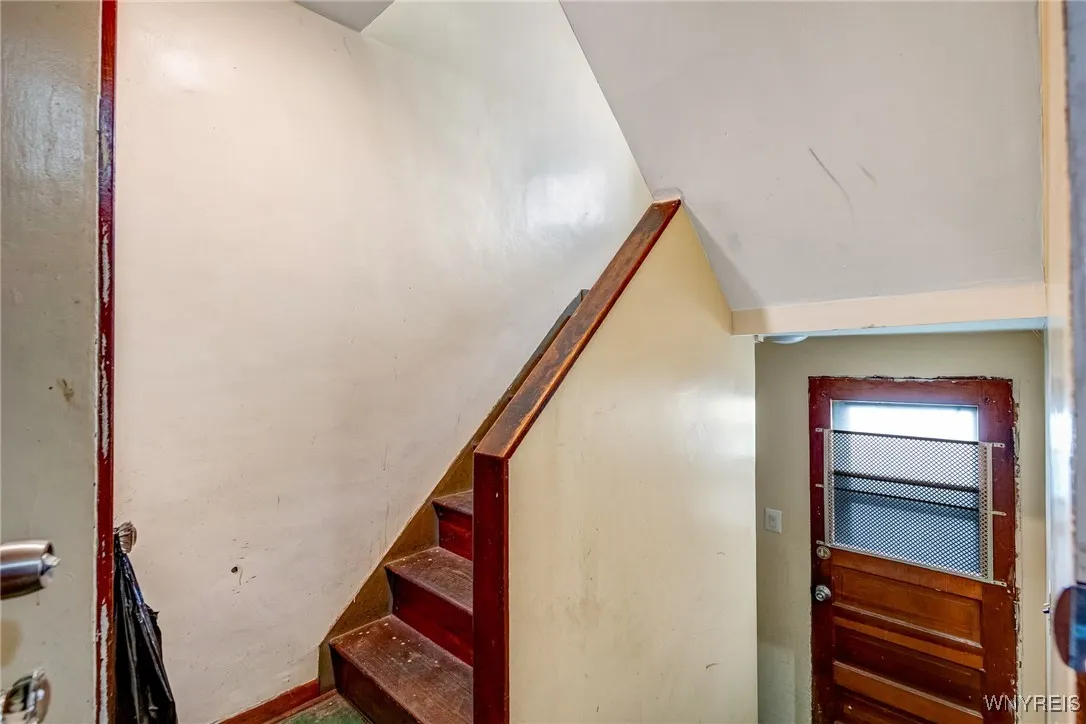 2527 Genesee Street, Cheektowaga, New York 14225, Cheektowaga, New York 14225, 6 Bedrooms Bedrooms, 10 Rooms Rooms,2 BathroomsBathrooms,Residential,For Sale,2527 Genesee Street, Cheektowaga, New York 14225,B1623209