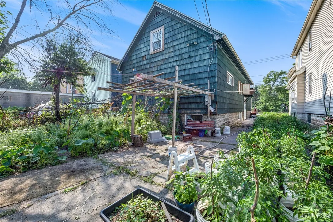 2527 Genesee Street, Cheektowaga, New York 14225, Cheektowaga, New York 14225, 6 Bedrooms Bedrooms, 10 Rooms Rooms,2 BathroomsBathrooms,Residential,For Sale,2527 Genesee Street, Cheektowaga, New York 14225,B1623209