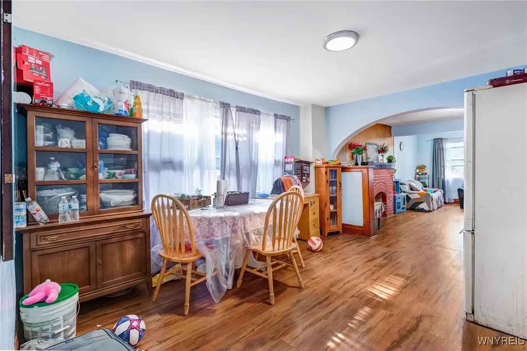 2527 Genesee Street, Cheektowaga, New York 14225, Cheektowaga, New York 14225, 6 Bedrooms Bedrooms, 10 Rooms Rooms,2 BathroomsBathrooms,Residential,For Sale,2527 Genesee Street, Cheektowaga, New York 14225,B1623209