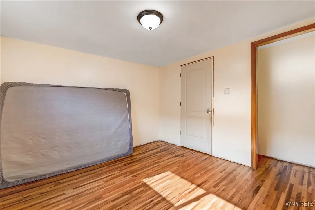 2527 Genesee Street, Cheektowaga, New York 14225, Cheektowaga, New York 14225, 6 Bedrooms Bedrooms, 10 Rooms Rooms,2 BathroomsBathrooms,Residential,For Sale,2527 Genesee Street, Cheektowaga, New York 14225,B1623209
