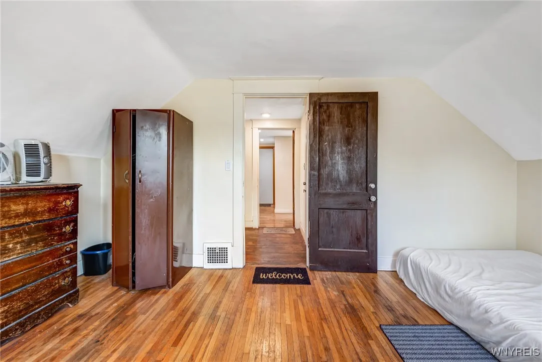 2527 Genesee Street, Cheektowaga, New York 14225, Cheektowaga, New York 14225, 6 Bedrooms Bedrooms, 10 Rooms Rooms,2 BathroomsBathrooms,Residential,For Sale,2527 Genesee Street, Cheektowaga, New York 14225,B1623209