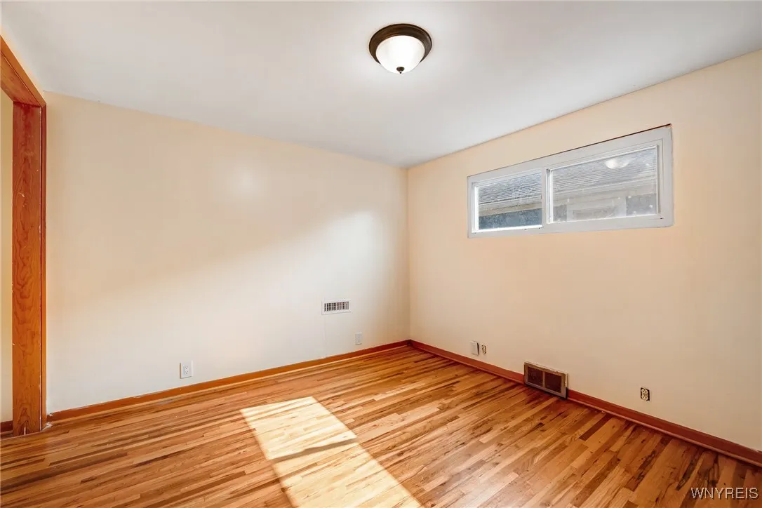 2527 Genesee Street, Cheektowaga, New York 14225, Cheektowaga, New York 14225, 6 Bedrooms Bedrooms, 10 Rooms Rooms,2 BathroomsBathrooms,Residential,For Sale,2527 Genesee Street, Cheektowaga, New York 14225,B1623209