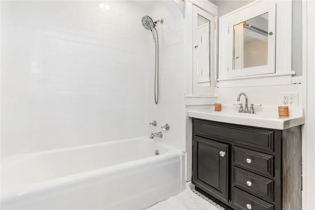 UPDATED FULL BATH