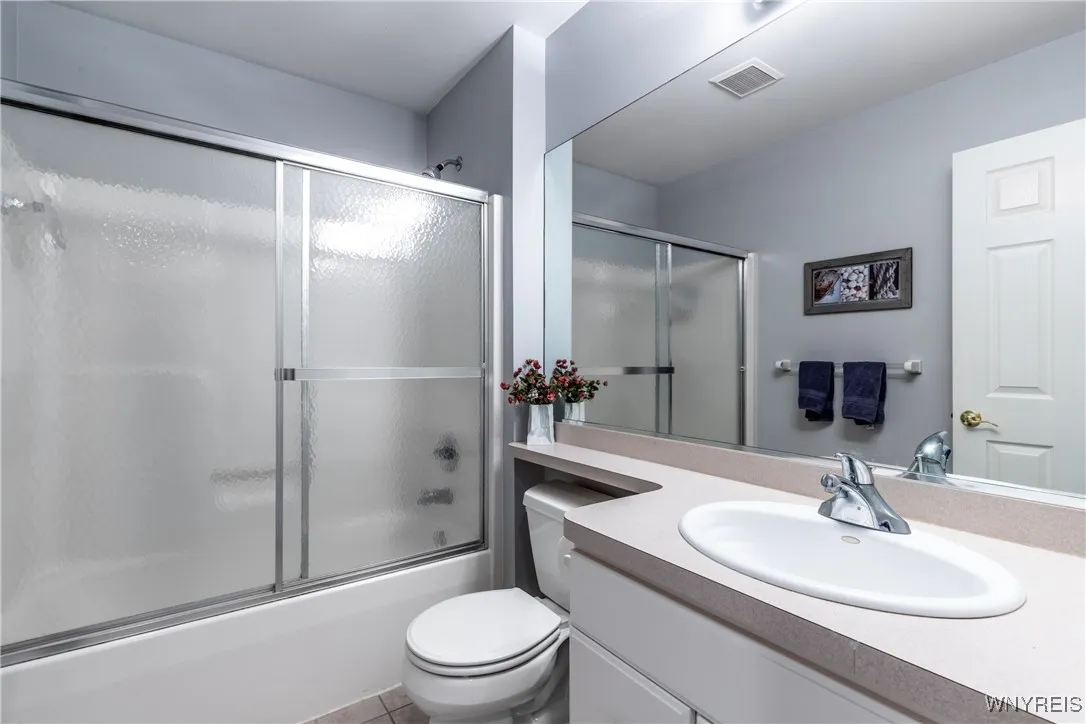 175 Crown Royal Drive, Amherst, New York 14221, Amherst, New York 14221, 4 Bedrooms Bedrooms, 8 Rooms Rooms,2 BathroomsBathrooms,Residential,For Sale,175 Crown Royal Drive, Amherst, New York 14221,B1622647
