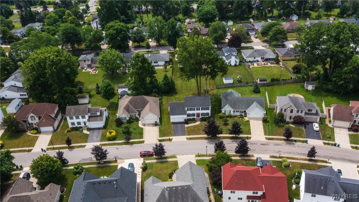 175 Crown Royal Drive, Amherst, New York 14221, Amherst, New York 14221, 4 Bedrooms Bedrooms, 8 Rooms Rooms,2 BathroomsBathrooms,Residential,For Sale,175 Crown Royal Drive, Amherst, New York 14221,B1622647
