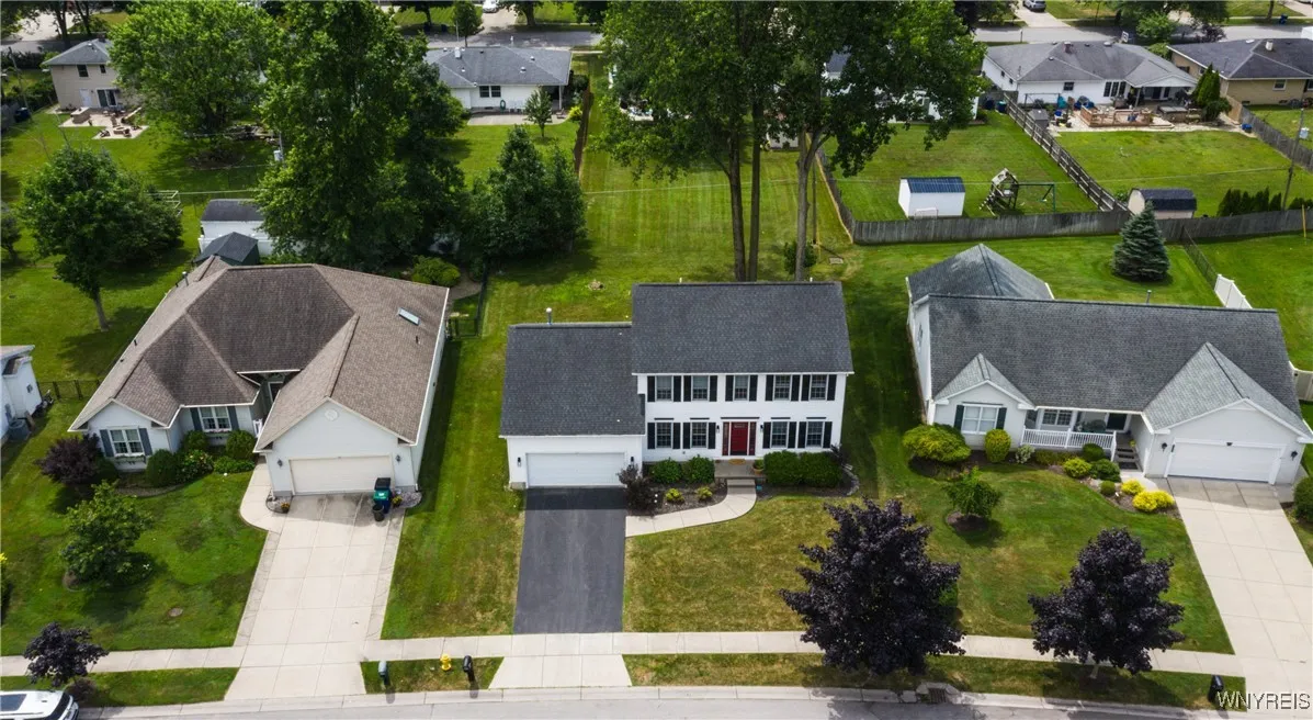 175 Crown Royal Drive, Amherst, New York 14221, Amherst, New York 14221, 4 Bedrooms Bedrooms, 8 Rooms Rooms,2 BathroomsBathrooms,Residential,For Sale,175 Crown Royal Drive, Amherst, New York 14221,B1622647