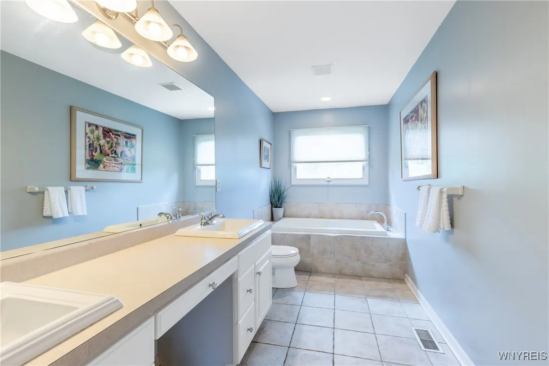 175 Crown Royal Drive, Amherst, New York 14221, Amherst, New York 14221, 4 Bedrooms Bedrooms, 8 Rooms Rooms,2 BathroomsBathrooms,Residential,For Sale,175 Crown Royal Drive, Amherst, New York 14221,B1622647