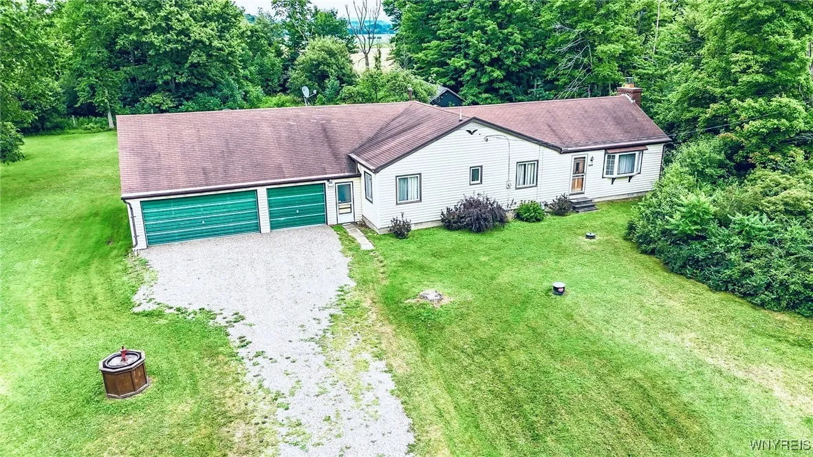 2658 Bauer Road, Eden, New York 14057, Eden, New York 14057, 3 Bedrooms Bedrooms, 5 Rooms Rooms,1 BathroomBathrooms,Residential,For Sale,2658 Bauer Road, Eden, New York 14057,B1623088