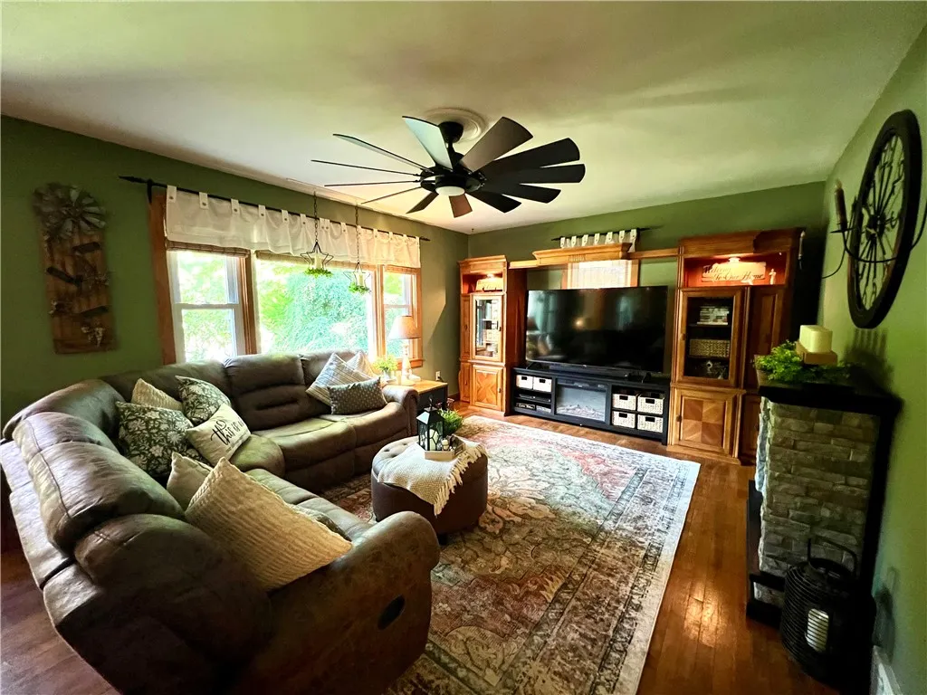 144 North Main Street, Spencer, New York 14883, Spencer, New York 14883, 4 Bedrooms Bedrooms, 11 Rooms Rooms,1 BathroomBathrooms,Residential,For Sale,144 North Main Street, Spencer, New York 14883,R1623196