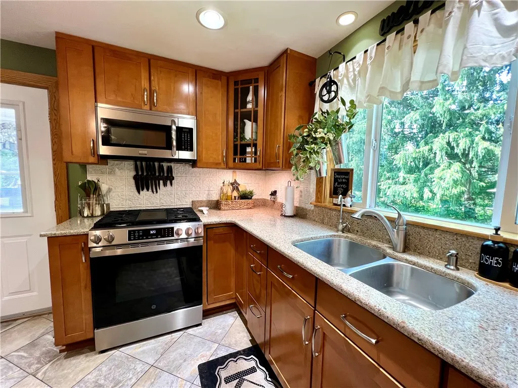 144 North Main Street, Spencer, New York 14883, Spencer, New York 14883, 4 Bedrooms Bedrooms, 11 Rooms Rooms,1 BathroomBathrooms,Residential,For Sale,144 North Main Street, Spencer, New York 14883,R1623196