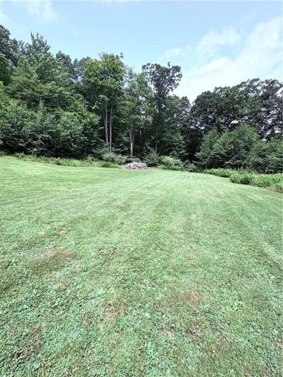 3rd private drive to this beautiful lot to build