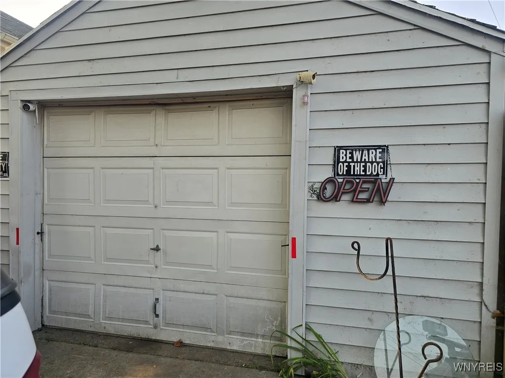 432 32nd Street, Niagara Falls, New York 14303, Niagara Falls, New York 14303, 3 Bedrooms Bedrooms, 6 Rooms Rooms,1 BathroomBathrooms,Residential,For Sale,432 32nd Street, Niagara Falls, New York 14303,B1623218