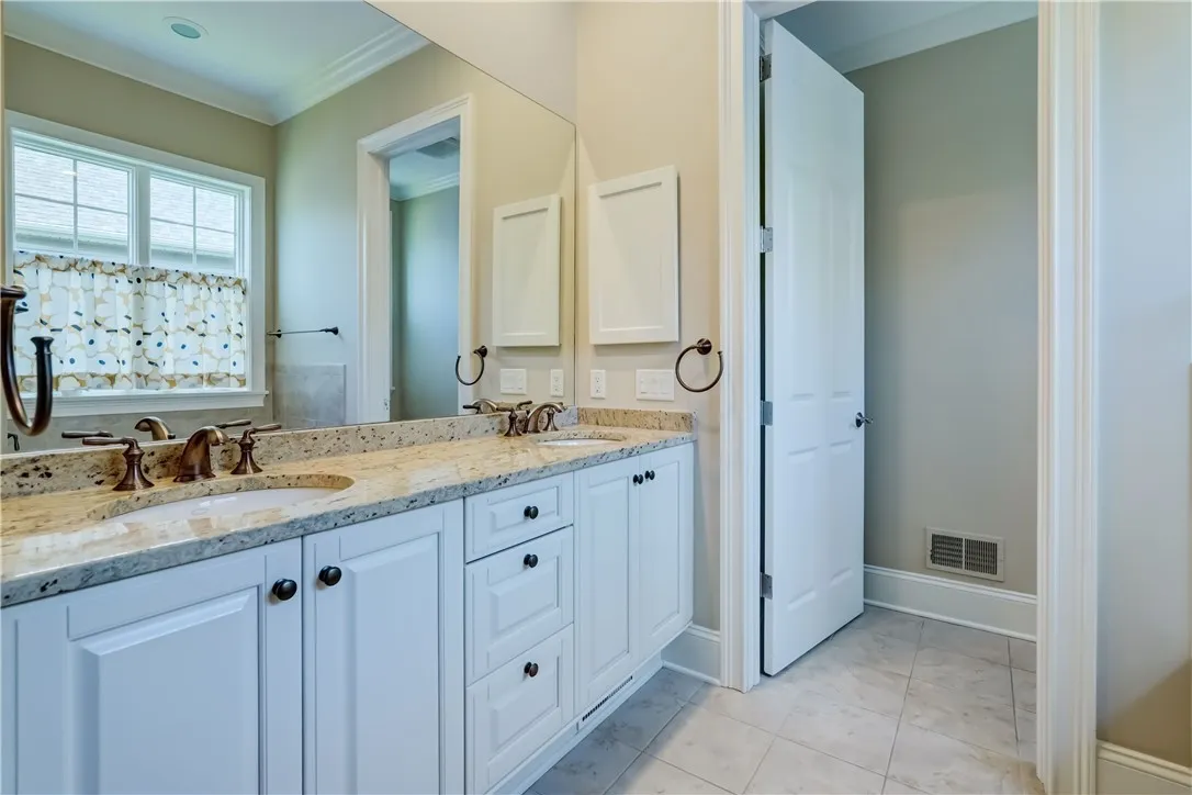 2 Stonecreek Lane, Pittsford, New York 14534, Pittsford, New York 14534, 3 Bedrooms Bedrooms, 9 Rooms Rooms,2 BathroomsBathrooms,Residential,Closed,2 Stonecreek Lane, Pittsford, New York 14534,0,R1621677