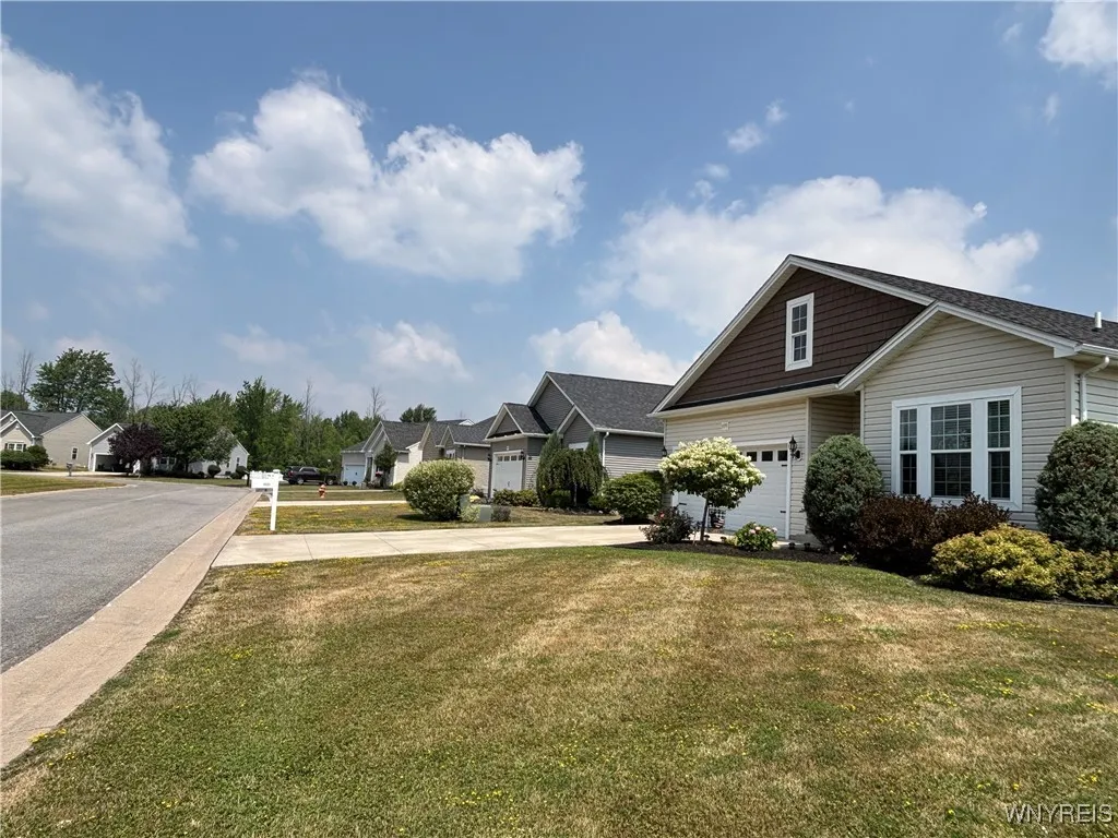 5553 Victoria Lane, Lockport Town, New York 14094, Lockport Town, New York 14094, 3 Bedrooms Bedrooms, 6 Rooms Rooms,2 BathroomsBathrooms,Residential,For Sale,5553 Victoria Lane, Lockport Town, New York 14094,B1622812